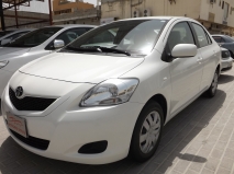 للبيع تويوتا Yaris 2011