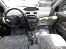 للبيع تويوتا Yaris 2011