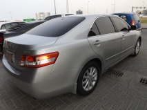 للبيع تويوتا camry 2010