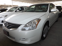 للبيع نيسان Altima 2010