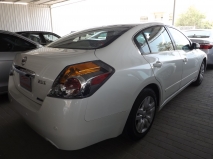 للبيع نيسان Altima 2010