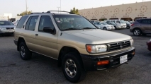 للبيع نيسان Pathfinder 1997