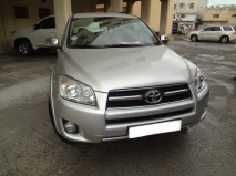 للبيع تويوتا RAV4 2010