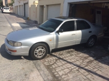 للبيع تويوتا camry 1993