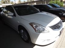 للبيع نيسان Altima 2010