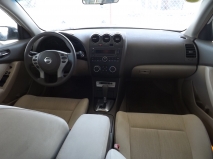 للبيع نيسان Altima 2010