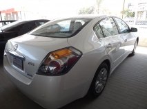 للبيع نيسان Altima 2010