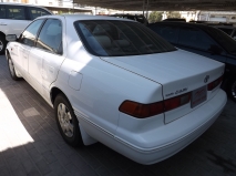 للبيع تويوتا camry 2000