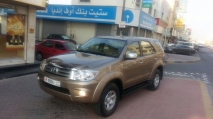 للبيع تويوتا Fortuner 2011