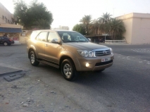 للبيع تويوتا Fortuner 2011