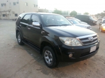 للبيع تويوتا Fortuner 2006