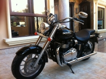 للبيع دراجات نارية Triumph 2012 1