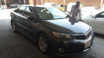 للبيع تويوتا camry 2012