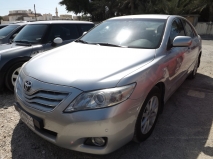 للبيع تويوتا camry 2010