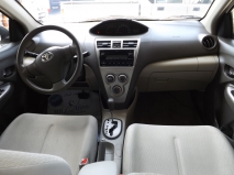 للبيع تويوتا Yaris 2011