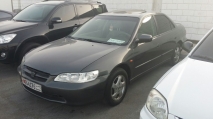 للبيع هوندا Accord 2002