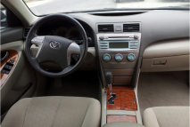 للبيع تويوتا camry 2010