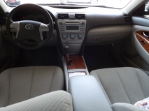 للبيع تويوتا camry 2010