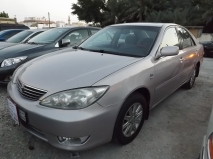 للبيع تويوتا camry 2005