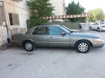 للبيع فورد Crown Victoria 2003