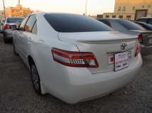 للبيع تويوتا camry 2011