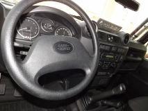 للبيع لاند روفر DEFENDER 2009