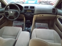 للبيع هوندا Accord 2005