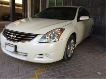 للبيع نيسان Altima 2010