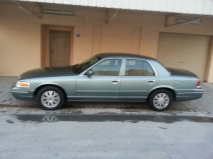 للبيع فورد Crown Victoria 2005