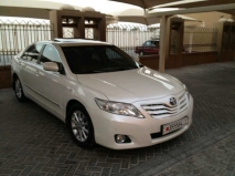 للبيع تويوتا camry 2010