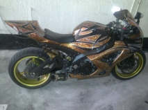 للبيع دراجات نارية سوزوكي 2007 2