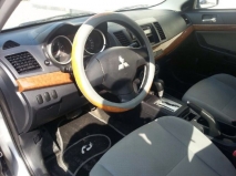 للبيع متسوبيشي Lancer 2011