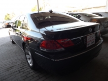 للبيع بي ام دبليو 740 2006