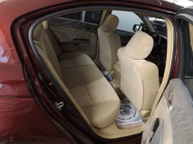 للبيع هوندا Accord 2010