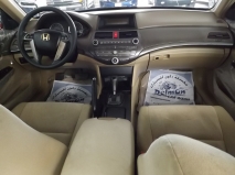 للبيع هوندا Accord 2010