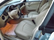 للبيع مرسيدس C class 2009