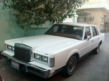 للبيع لنكن Town car 1988