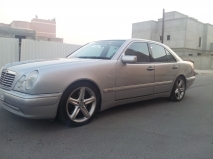 للبيع مرسيدس  2000