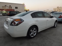 للبيع نيسان Altima 2010