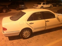 للبيع مرسيدس  98