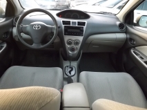 للبيع تويوتا Yaris 2011