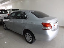 للبيع تويوتا Yaris 2011