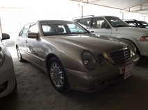 للبيع مرسيدس E class 2001