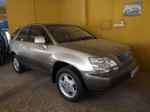 للبيع لكزس  2002