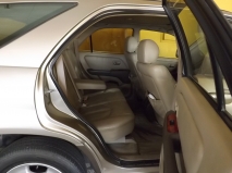 للبيع لكزس  2002