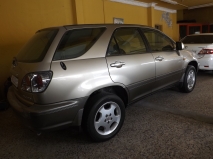 للبيع لكزس  2002