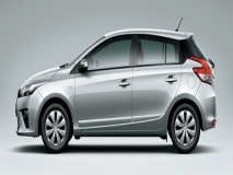 للبيع تويوتا Yaris HB 2015