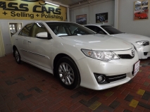 للبيع تويوتا camry 2013