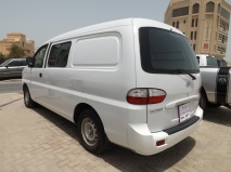 للبيع هونداي H-1 2006