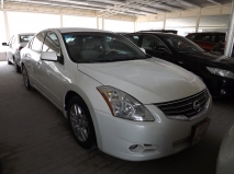 للبيع نيسان Altima 2010